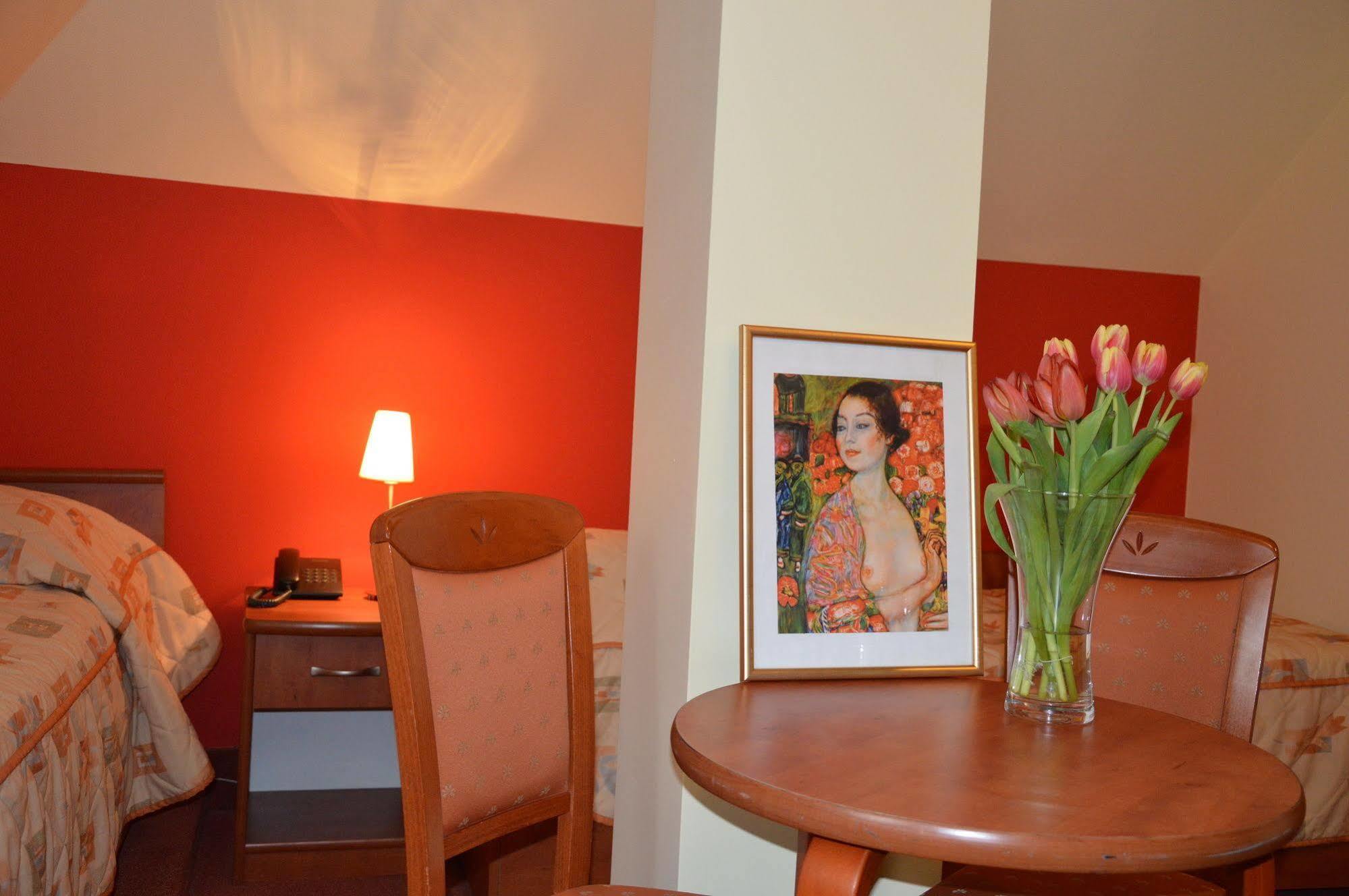 Vistula Hotell 3*